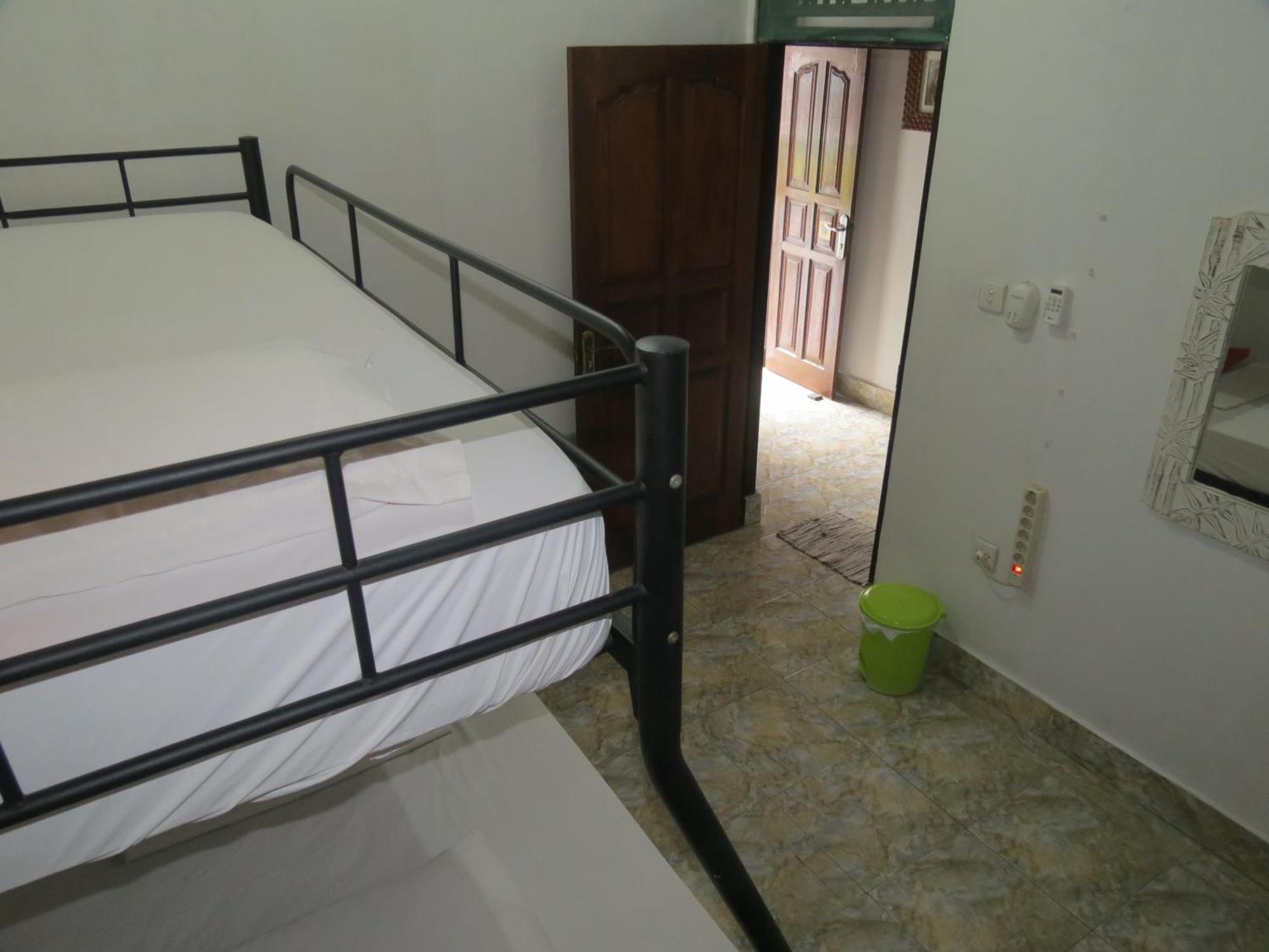 Lemon House Hostel Padangbai  Exterior photo