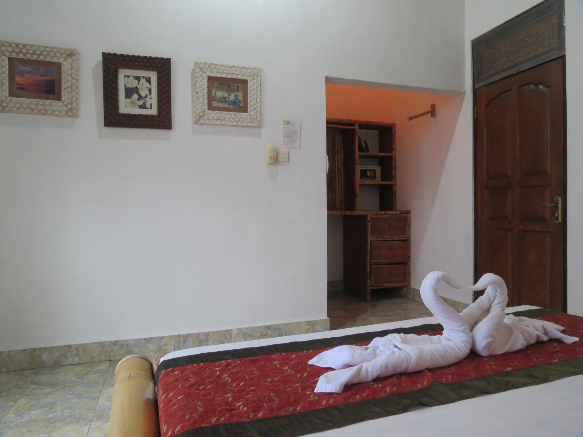 Lemon House Hostel Padangbai  Exterior photo