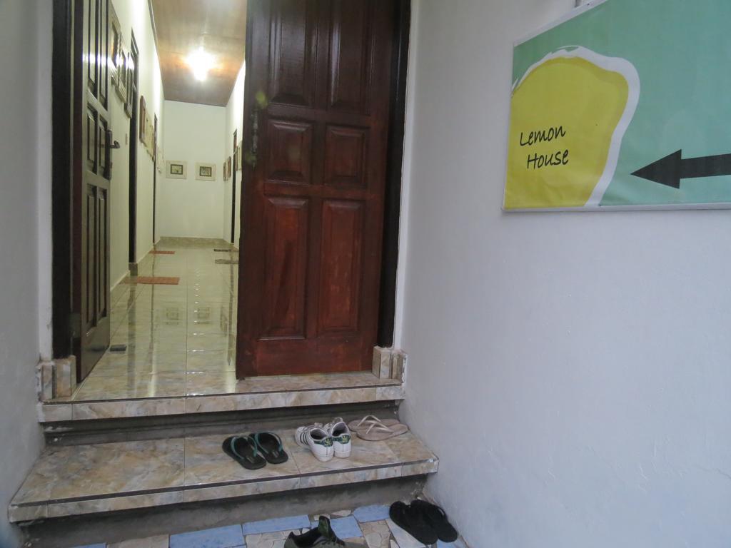 Lemon House Hostel Padangbai  Exterior photo